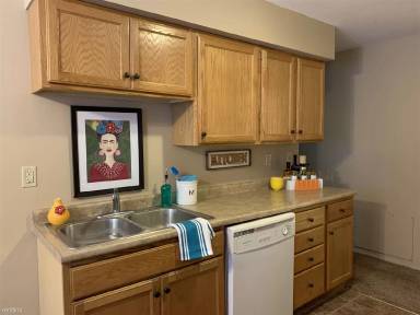 Main picture of Lamplighter Village Apartments
