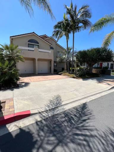 Main picture of 4520 Campus Ave