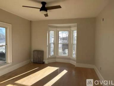 Main picture of 115 Woodford St