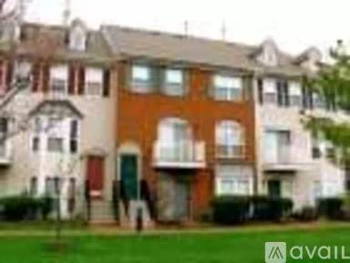 Main picture of 85 Cottonwood St