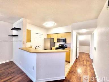 Main picture of 2209 Belmont Ln