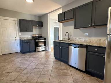 Main picture of 856 N Mayfield Ave