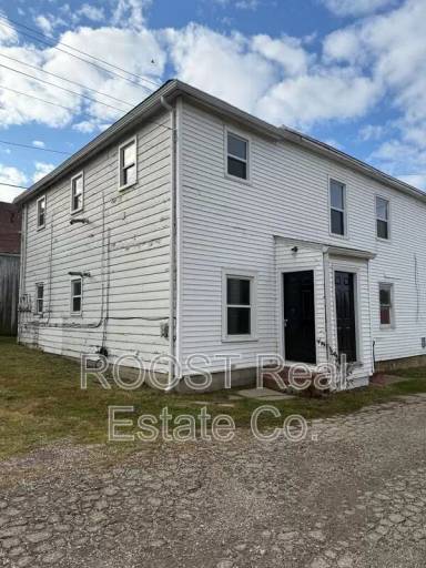 Main picture of 124 S Chillicothe St
