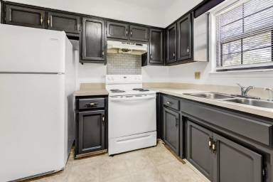 Main picture of 7009 N Chas Dr