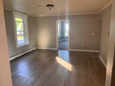 Main picture of 32 Chestnut St