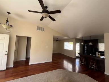 Main picture of 856 Alyssum Ct