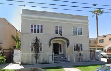 Main picture of 4215 S Kansas Ave