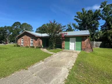 Main picture of 1904 Shamrock Rd
