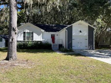 Main picture of 26 Canopy Ln