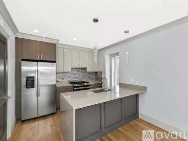 Main picture of 142 Willard St