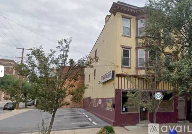 Main picture of 285 W Market St
