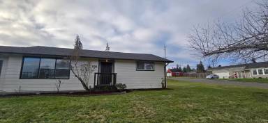 Main picture of 838 W 12th St