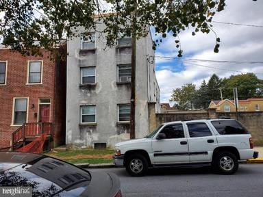 Main picture of 424 S Matlack St