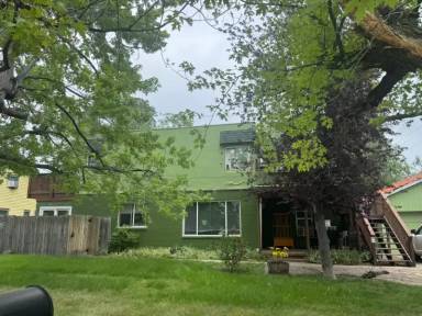 Main picture of 1611 W 12th St