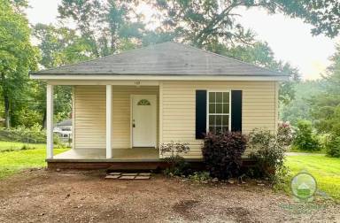 Main picture of 157 Cobb St