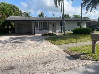 Main picture of 5567 SW 7th St