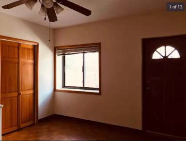 Main picture of 908 Winter St