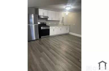 Main picture of 5832 S Michigan Ave