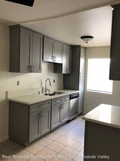 Main picture of 9920 Jordan Ave