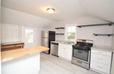 Main picture of 239 Pearl St