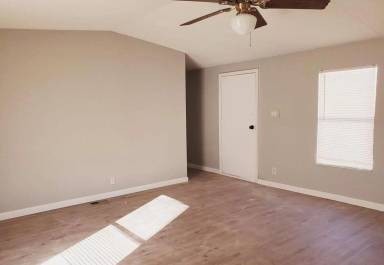 Main picture of 5905 N Cambric Ln