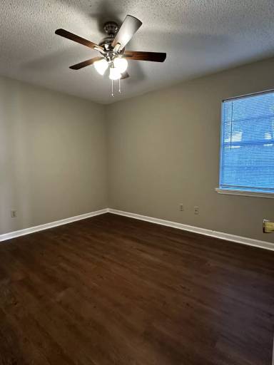 Main picture of 1610 Ridge Ave N