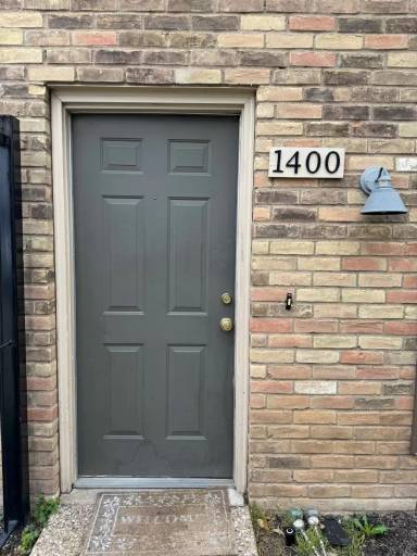 Main picture of 1400 S 12th St