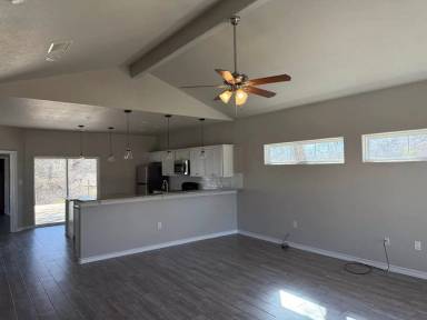 Main picture of 1636 Navajo Trl