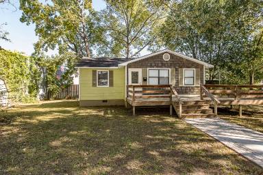 Main picture of 568 Stokeswood Ave SE