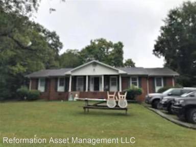 Main picture of 323 Lindsey St