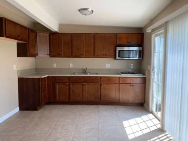 Main picture of 1108 E Burnett St