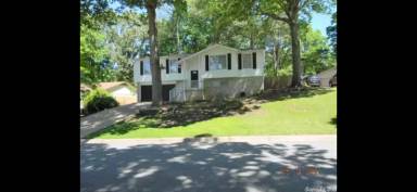 Main picture of 29 Arcadia Cir