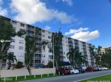 Main picture of Harbour Pointe of Miami Condo