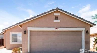Main picture of 11463 E Caballero St