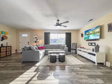Main picture of 1043 3rd St