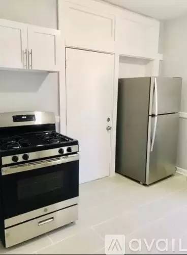Main picture of 6756 S Crandon Ave