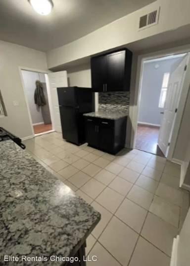Main picture of 7438 S Drexel Ave