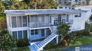 Main picture of 1060 SE 14th Pl