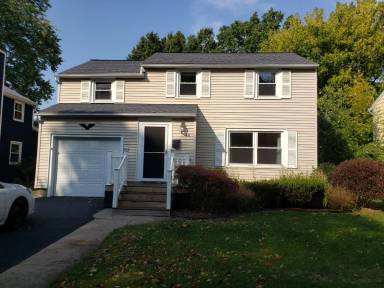 Main picture of 10 Stanford Rd W