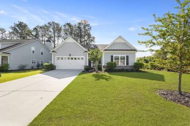 Main picture of 2 Ashstead Ln