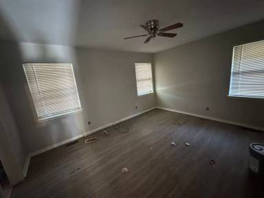 Main picture of 10832 Channel Dr