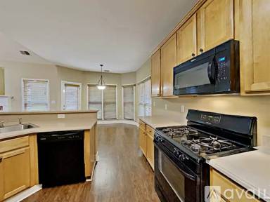 Main picture of 3000 Ashbrook Cir