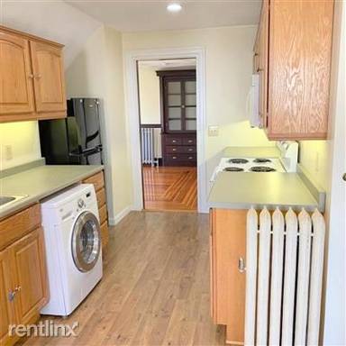 Main picture of 11 Magnolia St
