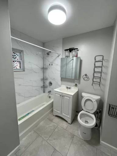 Main picture of 223 Cator Ave