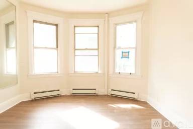 Main picture of 166 Bergen Ave