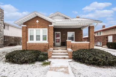 Main picture of 515 W 11th St