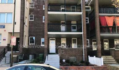 Main picture of 2440 Callow Ave