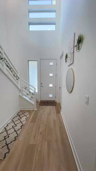 Main picture of 74189 Storke Dr
