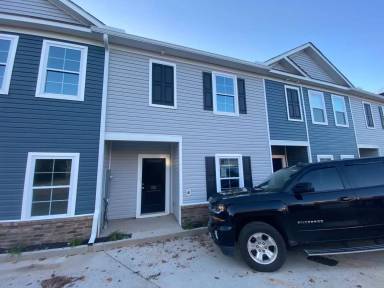 Main picture of 225 Northwood St