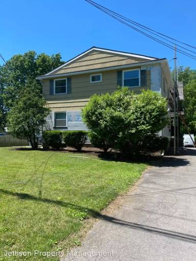 Main picture of 15 Elm St